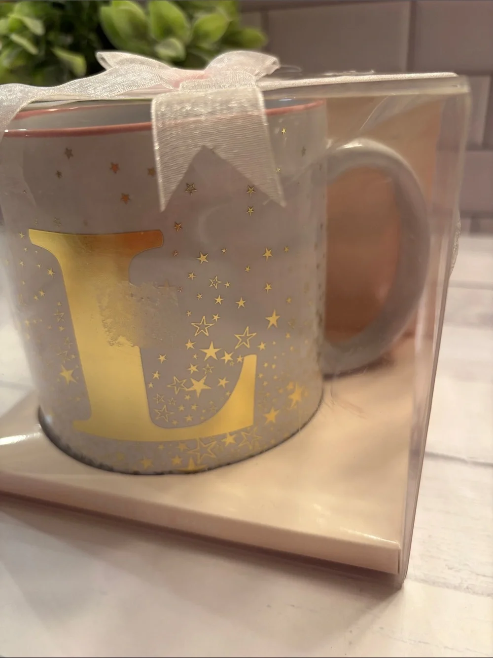 White Ceramic Initial Mug with Gold Star Accent (Letter L)